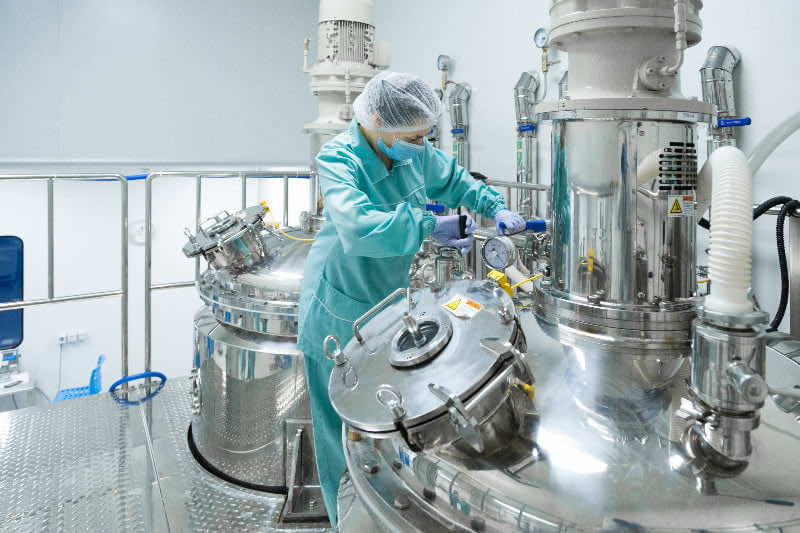Pharmedio firma farmaceutyczna produkcja laboratorium formulacja pracownik farmaceuta