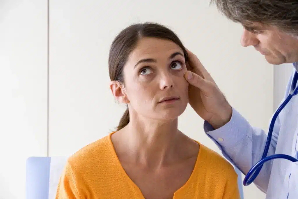 Pharmedio Anemia Objaw anemii Bladość powieki oko oczy