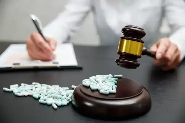 prawo farmaceutyczne kontrola kara decyzja dokumenty 1024x683 1
